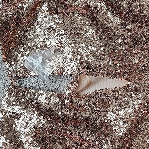 Allison Joy Sequin Top - Picture 4 of 10